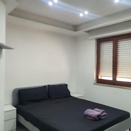 Chromotherapy Flat Monserrato Bagian luar foto